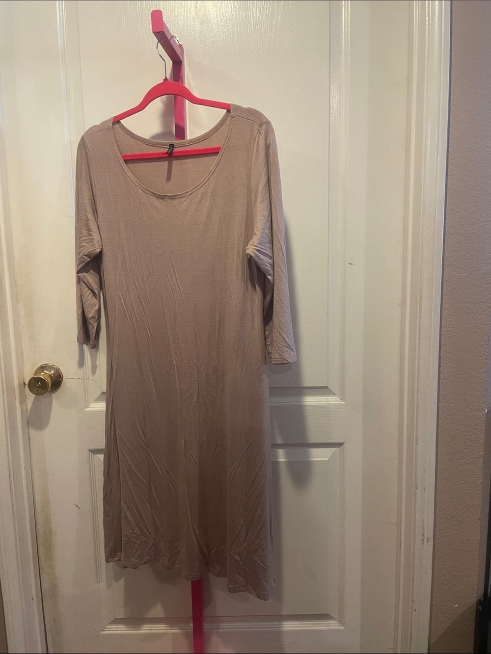 Scoop Neck Midi Dress in Taupe